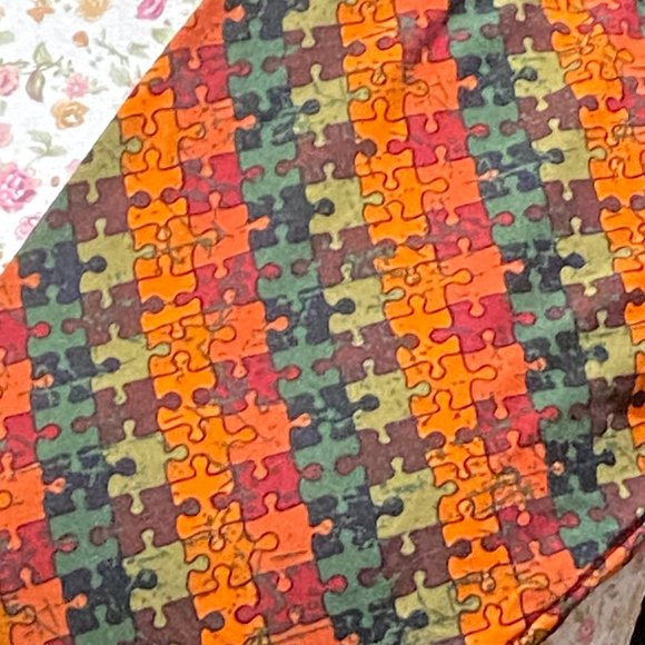 Warm Colors Puzzle PIeces Autism Awareness TC Lularoe Leggings Brand New 12-20 - Picture 2 of 3